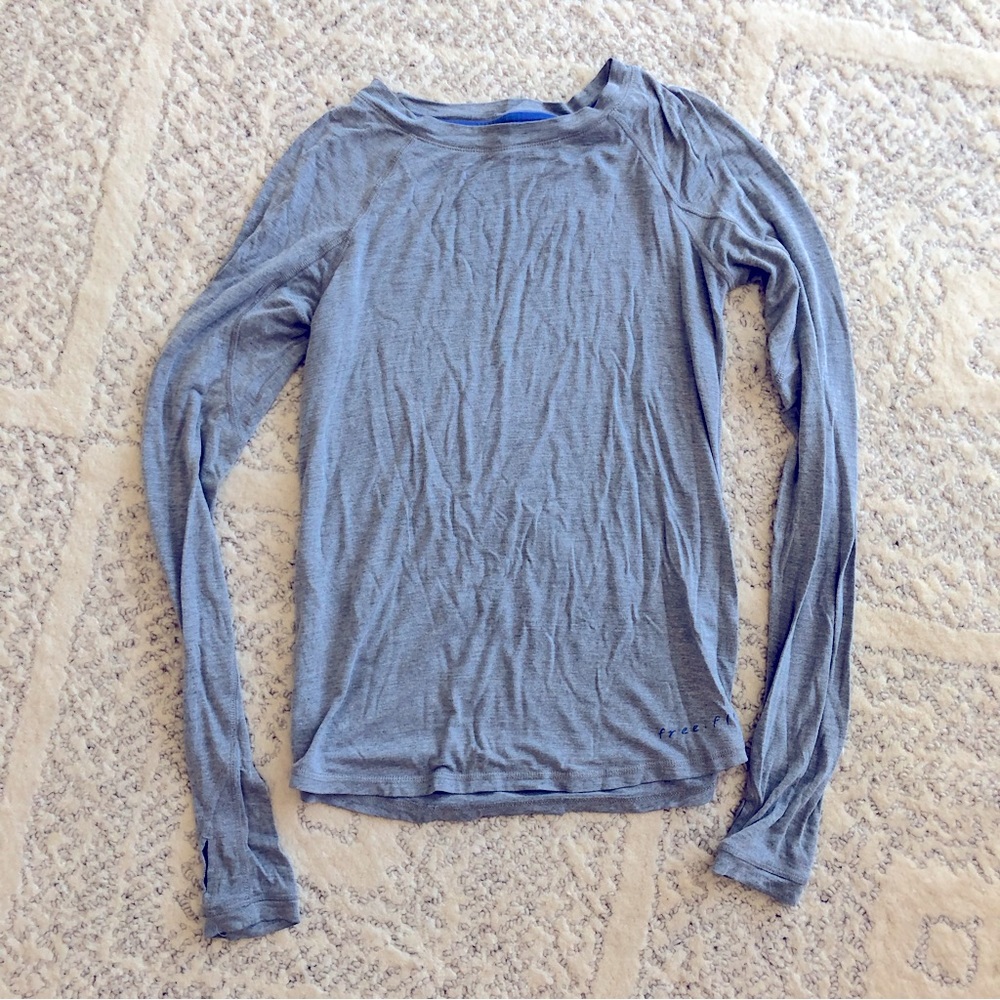 Free Fly Apparel Bamboo Gray long sleeve shirt with thumbholes